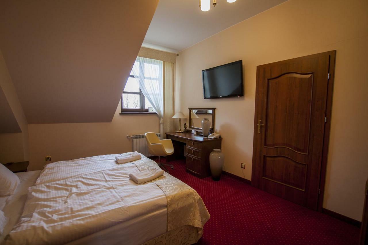 Hotel Ритв'яни Екстер'єр фото