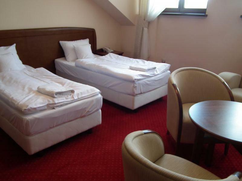 Hotel Ритв'яни Екстер'єр фото