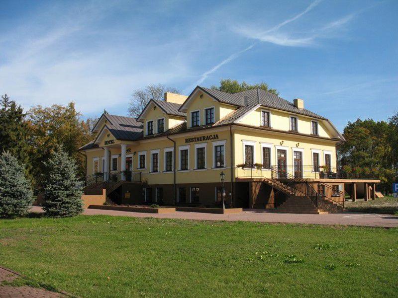 Hotel Ритв'яни Екстер'єр фото